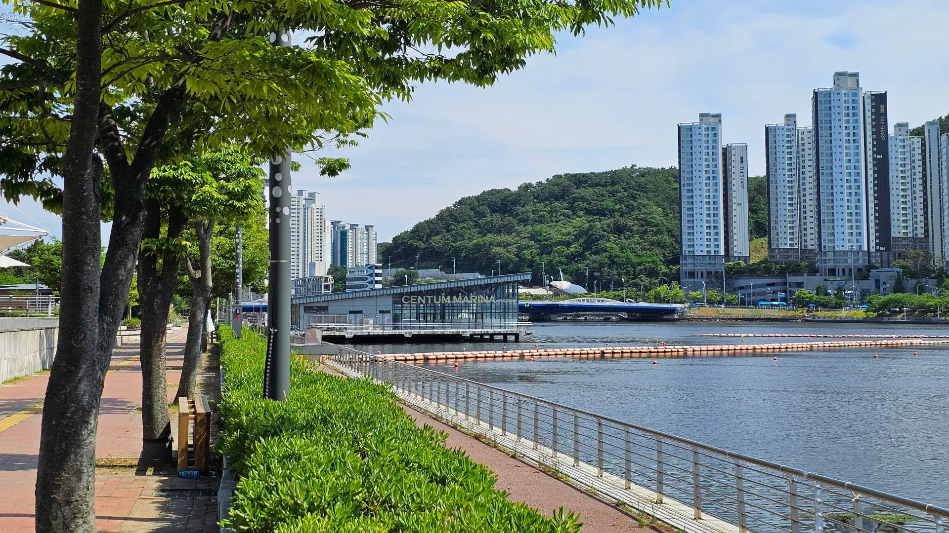 Keswick: Waterfront Living Without the City Chaos